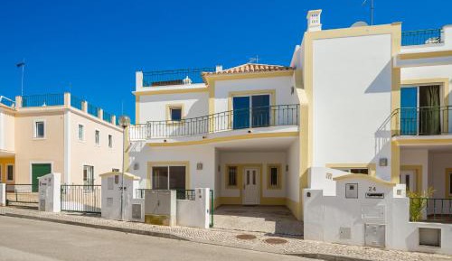 Four-Bedroom Villa 