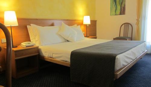 Double Room (1 Adult)