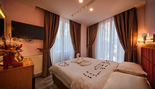 Deluxe Family Suite