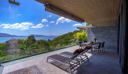 Studio Apartment with Sea View