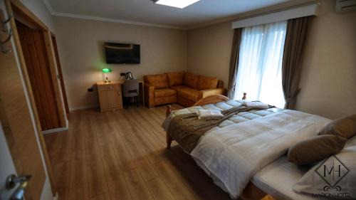 Double Room with Balcony (2 Adults + 1 Child)