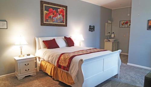 Deluxe Queen Room