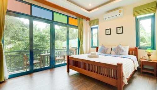 Studio with Balcony