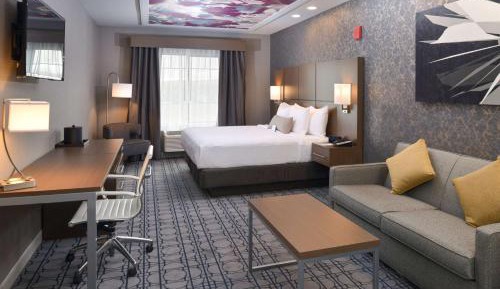 King Room with Sofa Bed