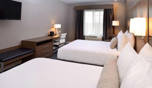 Queen Room with Two Queen Beds - Non-Smoking
