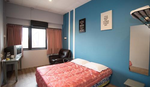  Double Room with Shared Bathroom ( 2 Adult )