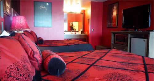 Deluxe Queen Room - Themed Room