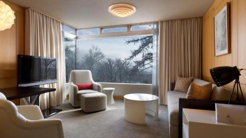 Corner Suite