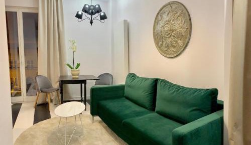 Deluxe Apartment
