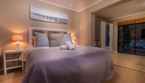 Deluxe Double Room (2 Adults + 1 Child)
