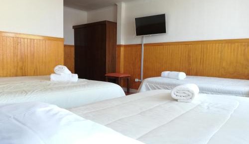 Quadruple Room with Private Bathroom