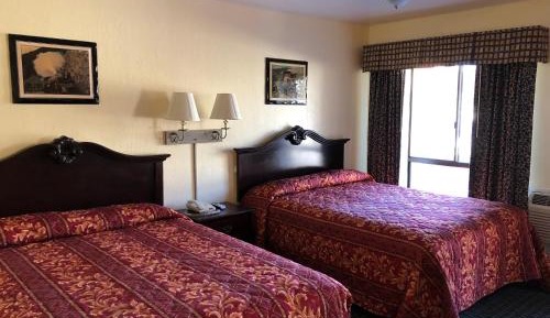Queen Room with Two Queen Beds - Non-Smoking