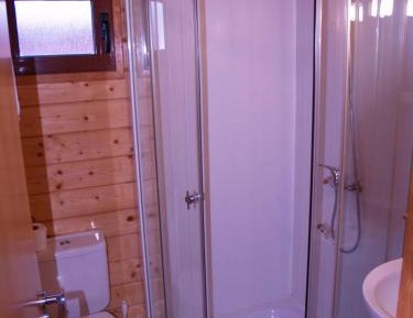 Bungalow (2 Adults)
