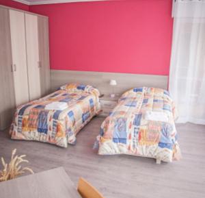 Twin Room with Shared Bathroom