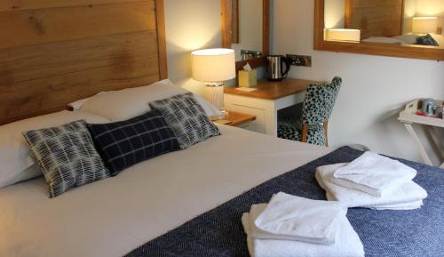 Deluxe Double Room with Shower