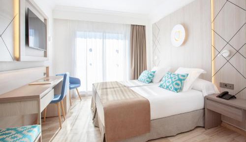 Double or Twin Room with Side Sea View