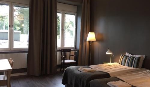 Economy Twin Room with Shared Bathroom