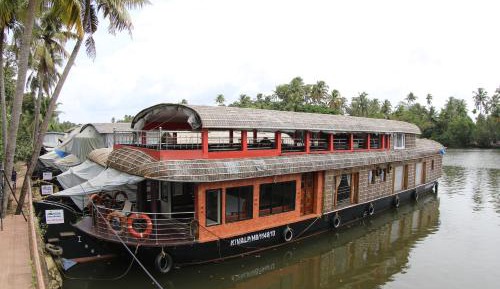 Four-Bedroom Houseboat