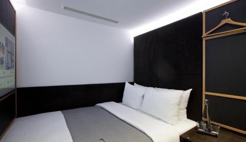 Queen Room - Disability Access