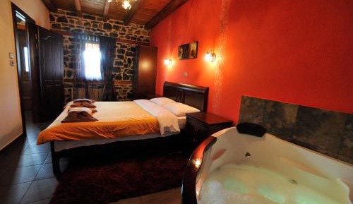 Deluxe King Suite