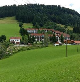 Apartment with Mountain View