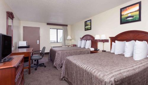 Double Room with Two Double Beds - Non-Smoking
