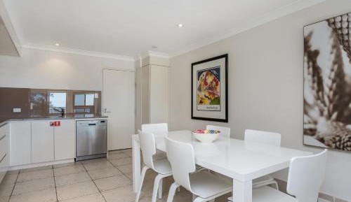 Deluxe Two-Bedroom Apartment with Ocean View