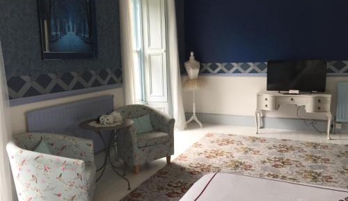 King Room with Private Bathroom