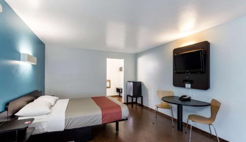 King Room - Non-Smoking