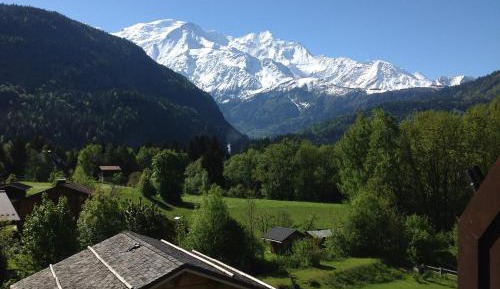 Studio with Mountain View