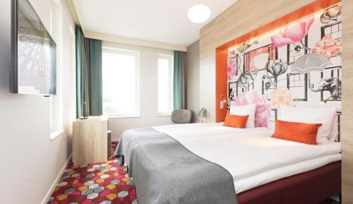 Stylish Twin Room