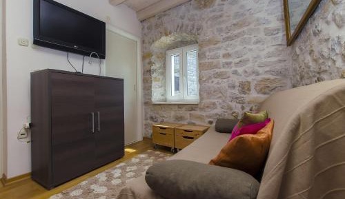 One-Bedroom Holiday Home