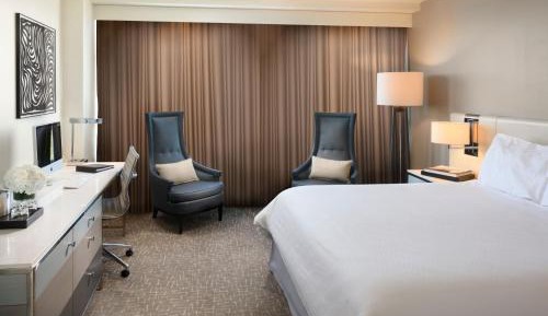 Standard Room with King Bed