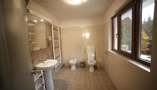 Triple Room with Private Bathroom