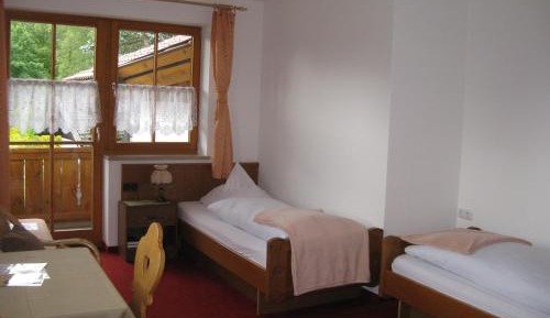 Twin Room with Mountain View