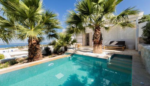 Exclusive Suite with Sea View and Private Pool