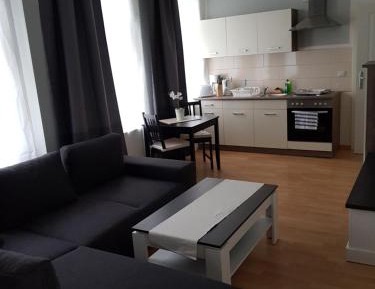 Family Room - 09