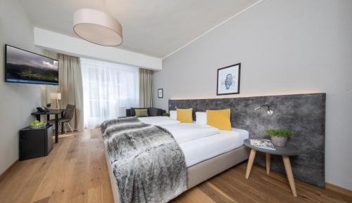 Design Double Room with Balcony