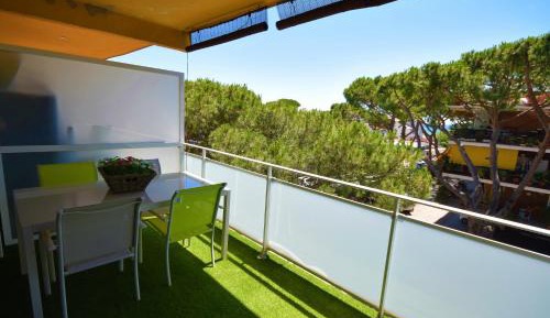 Apartment with Terrace and Partial Sea View