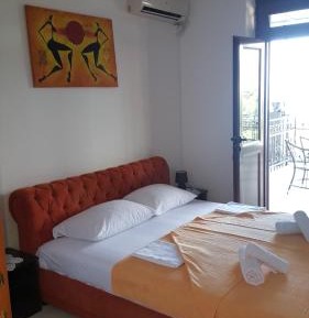 Twin Room with Private External Bathroom