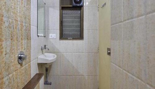 Deluxe Room with Air-Conditioning