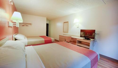 Double Room - Disability Access - Roll In Shower