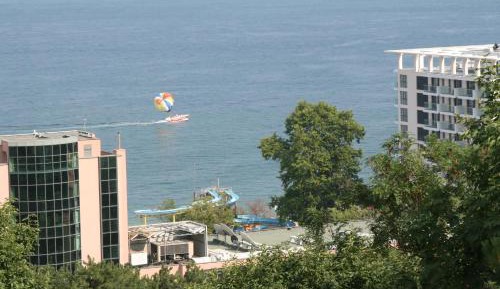 Two-Bedroom Suite with Sea View and Balcony