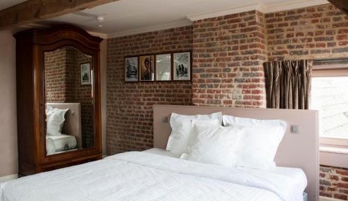 Double Room with Private External Toilet 