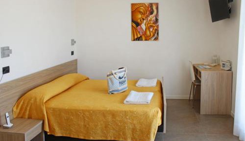 Double or Twin Room with Sea View