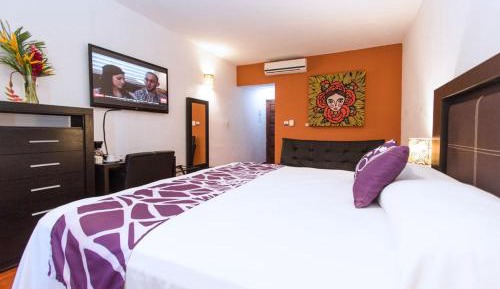 Deluxe Queen Room
