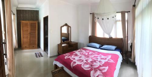 One-Bedroom Bungalow