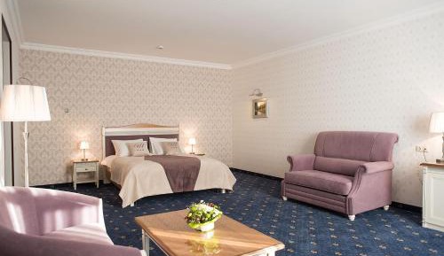 Deluxe Double Room with Extra Bed