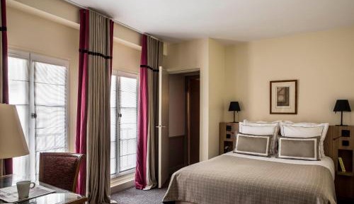 Superior Double Room with Courtyard View