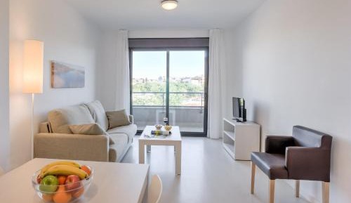 Two-Bedroom Apartment (2-6 Adults)